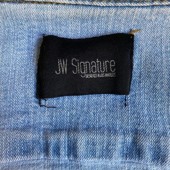 Signature Blue Jean Jacket Cropped Light Wash - Picture 3 of 5